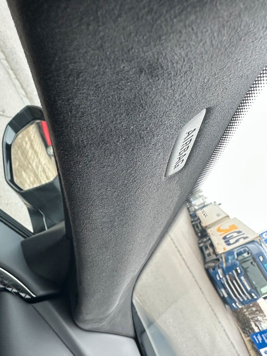 Fahrzeugabbildung BMW M5 Limousine ACC,HUD,B&W,KERAMIK,360,CARBON