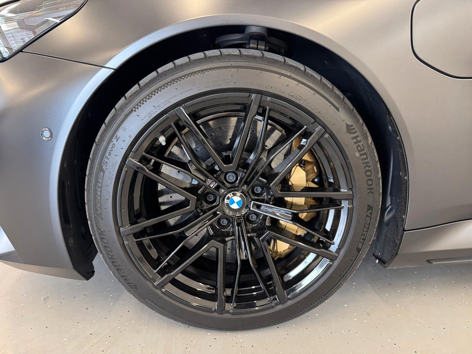 Fahrzeugabbildung BMW M5 Limousine ACC,HUD,B&W,KERAMIK,360,CARBON