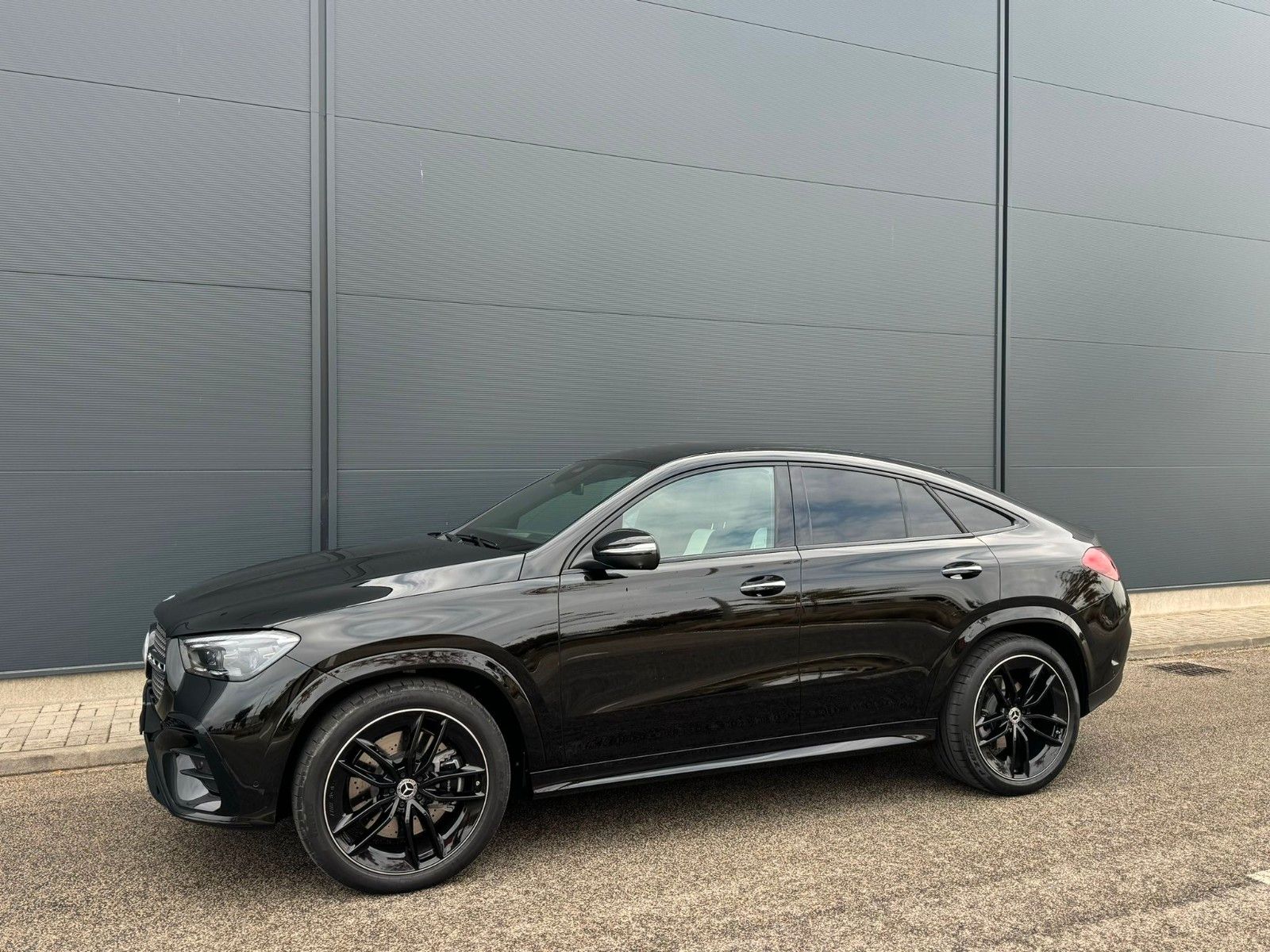 Fahrzeugabbildung Mercedes-Benz GLE 450d 4Matic Coupe AMG DISTR,HUD,PANO,BURM,..