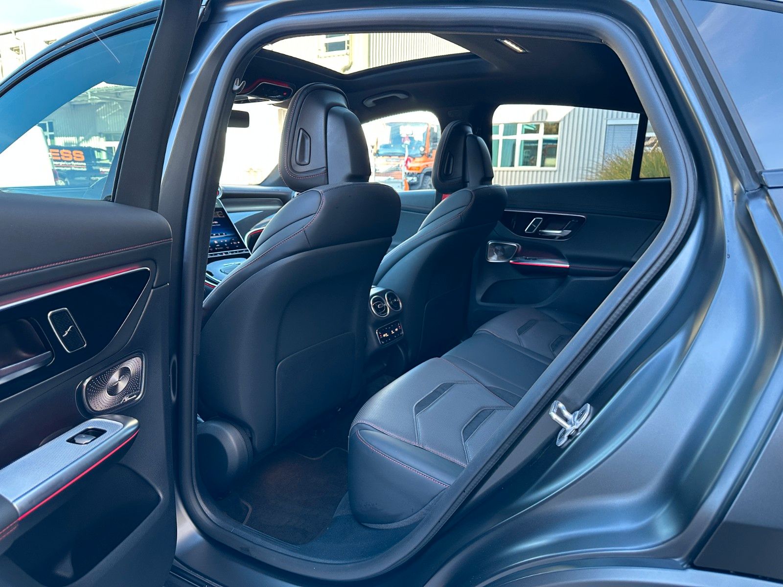 Fahrzeugabbildung Mercedes-Benz GLC 63 S E AMG COUPE Performance Edition1