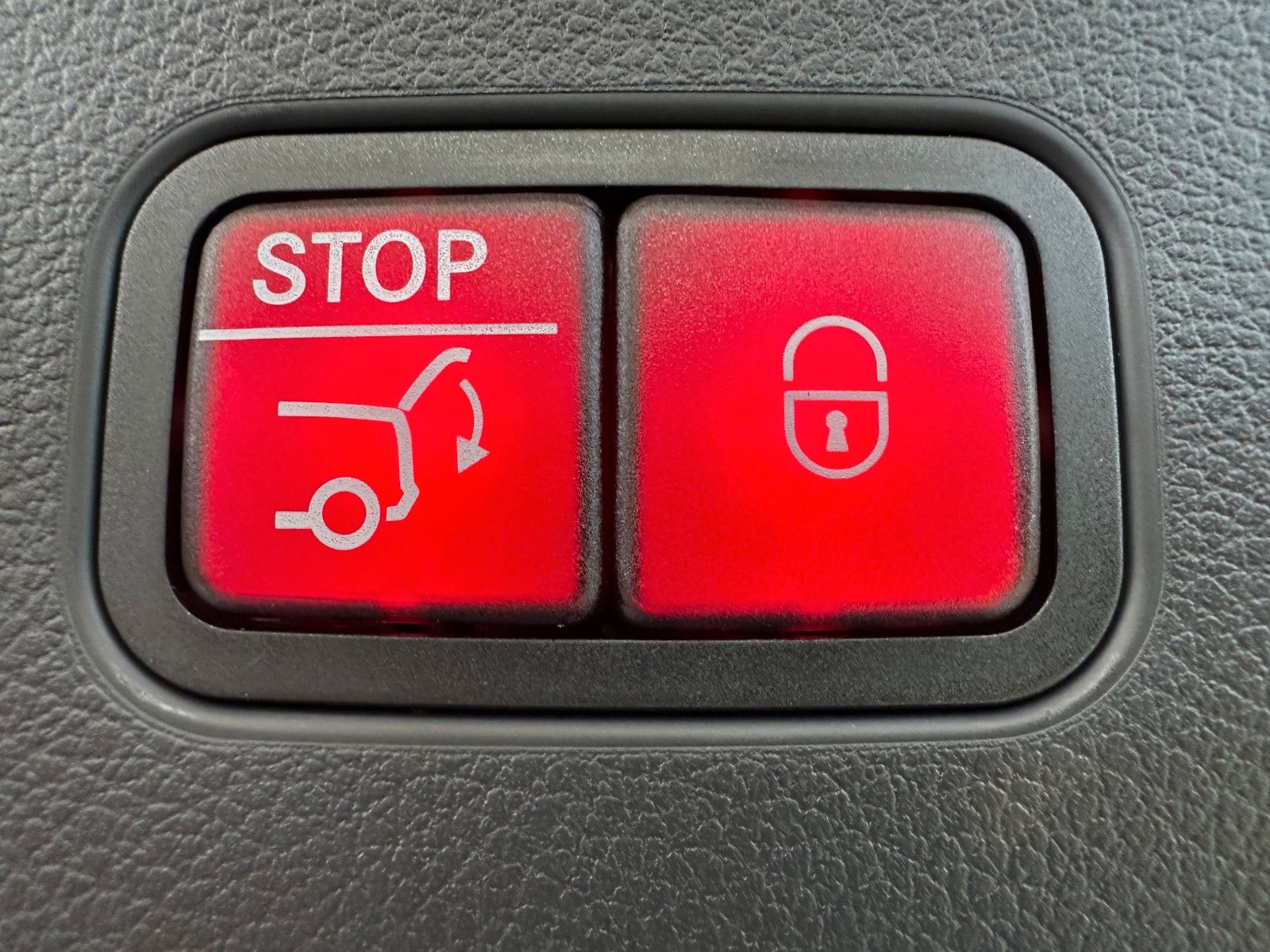 Fahrzeugabbildung Mercedes-Benz GLC 63 S E AMG COUPE Performance Edition1