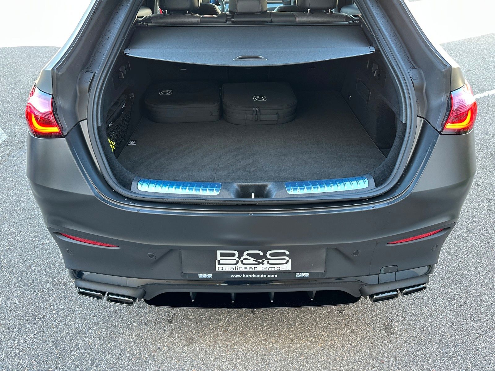 Fahrzeugabbildung Mercedes-Benz GLC 63 S E AMG COUPE Performance Edition1