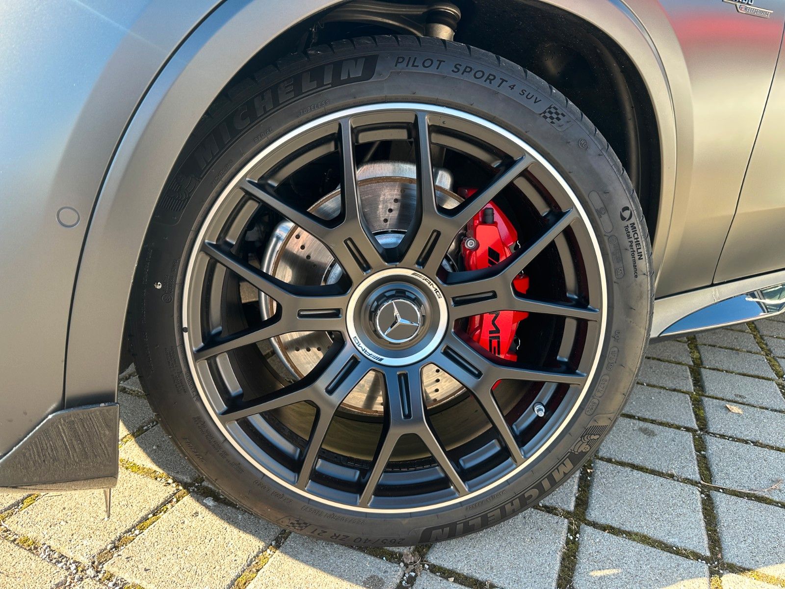 Fahrzeugabbildung Mercedes-Benz GLC 63 S E AMG COUPE Performance Edition1