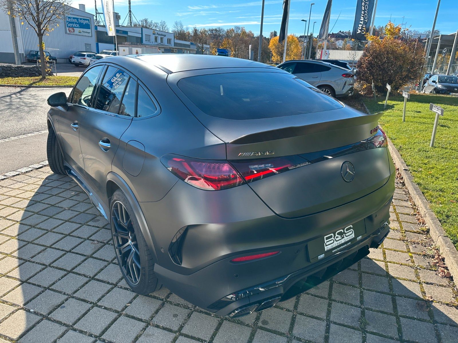 Fahrzeugabbildung Mercedes-Benz GLC 63 S E AMG COUPE Performance Edition1