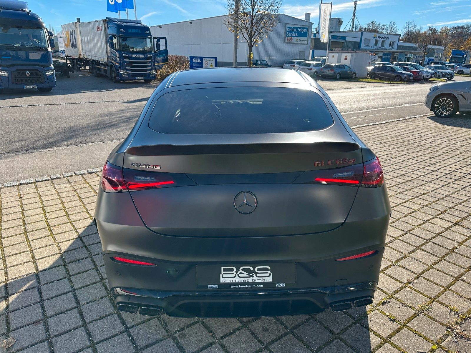 Fahrzeugabbildung Mercedes-Benz GLC 63 S E AMG COUPE Performance Edition1