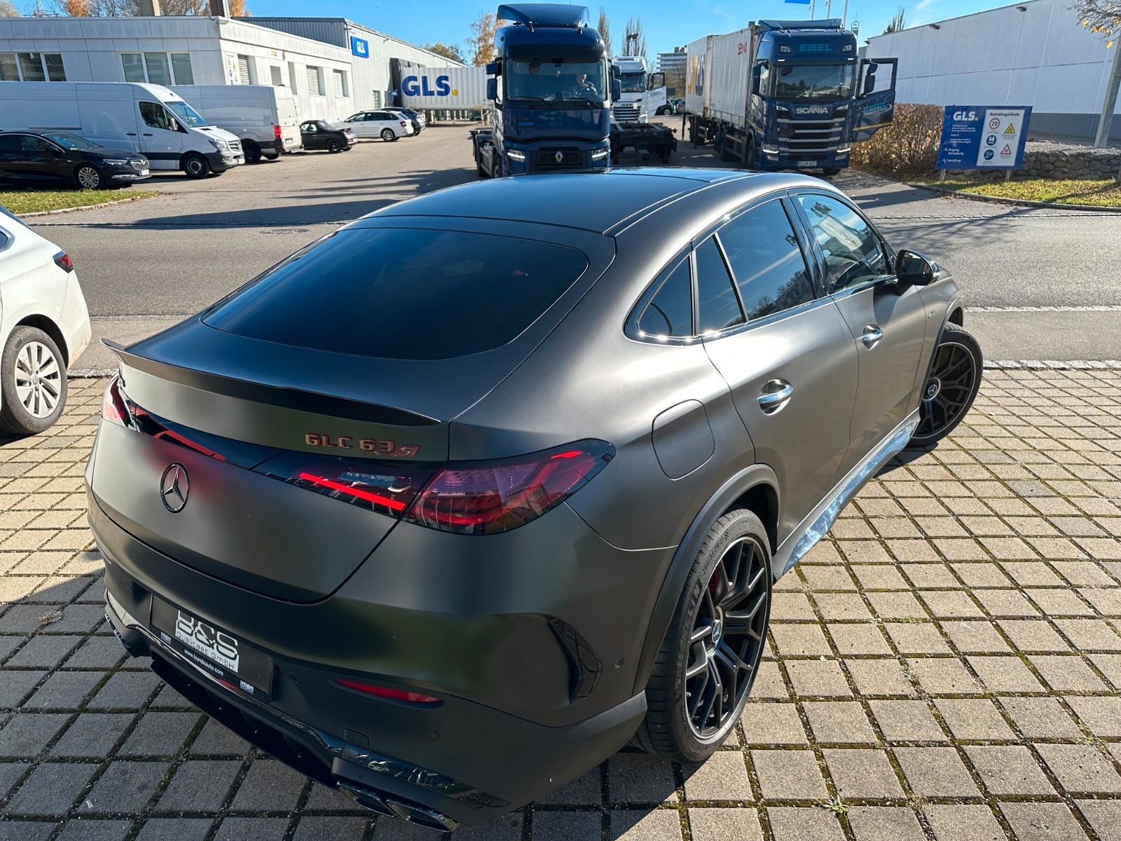 Fahrzeugabbildung Mercedes-Benz GLC 63 S E AMG COUPE Performance Edition1