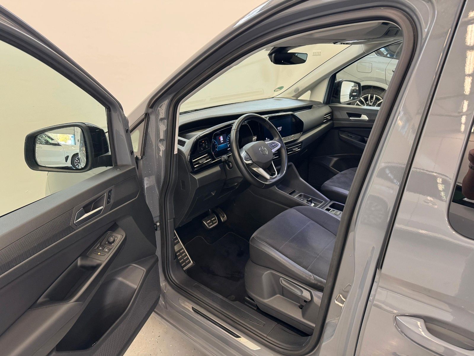 Fahrzeugabbildung Volkswagen Caddy Style ACC,LED,KAMERA,NAVI,DAB,Usw