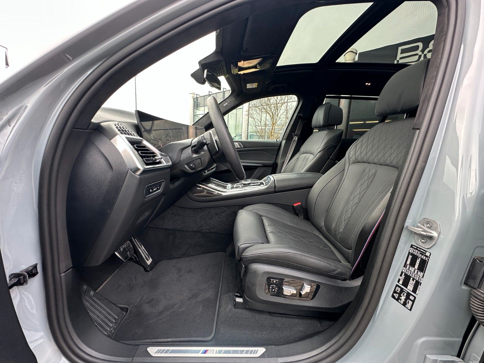 Fahrzeugabbildung BMW X7 xDrive 40d MSport ACC,HUD,SKYL,HARMAN,LUFT...