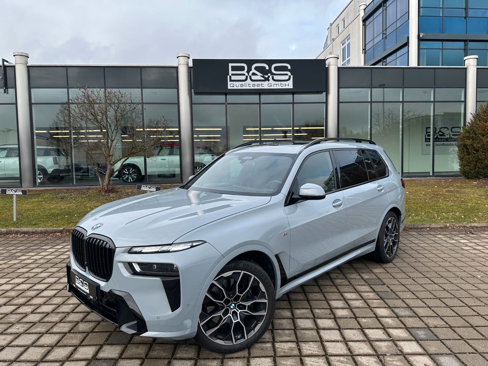 Fahrzeugabbildung BMW X7 xDrive 40d MSport ACC,HUD,SKYL,HARMAN,LUFT...