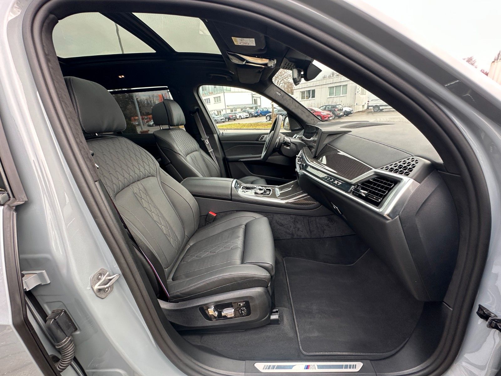 Fahrzeugabbildung BMW X7 xDrive 40d MSport ACC,HUD,SKYL,HARMAN,LUFT...