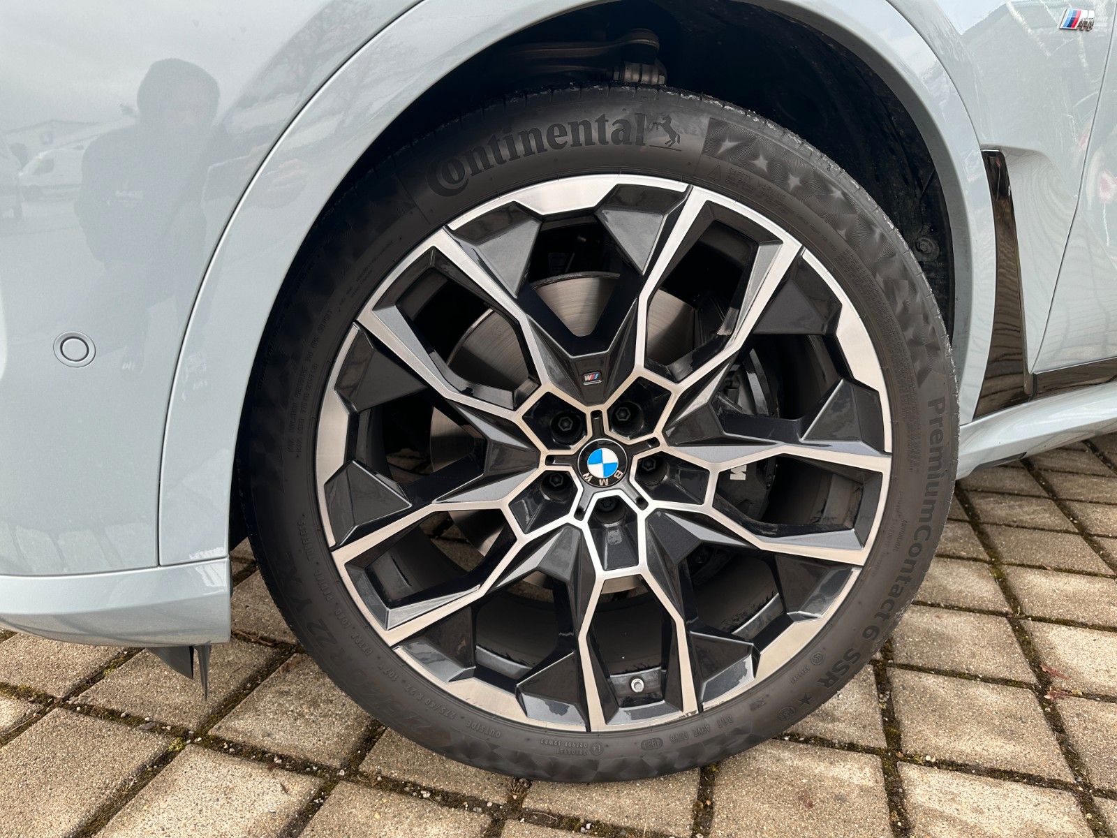 Fahrzeugabbildung BMW X7 xDrive 40d MSport ACC,HUD,SKYL,HARMAN,LUFT...