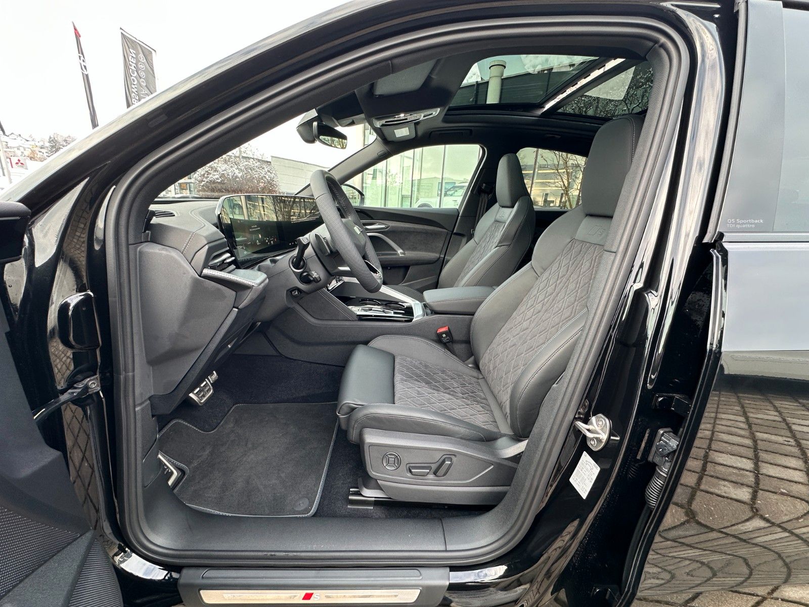 Fahrzeugabbildung Audi Q5 Sportback 2.0TDI quattro S-Line ACC,PANO