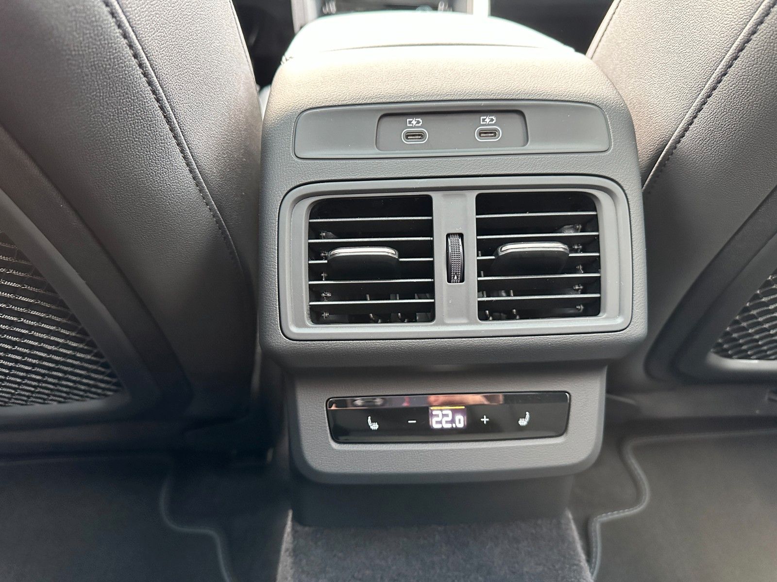 Fahrzeugabbildung Audi Q5 Sportback 2.0TDI quattro S-Line ACC,PANO