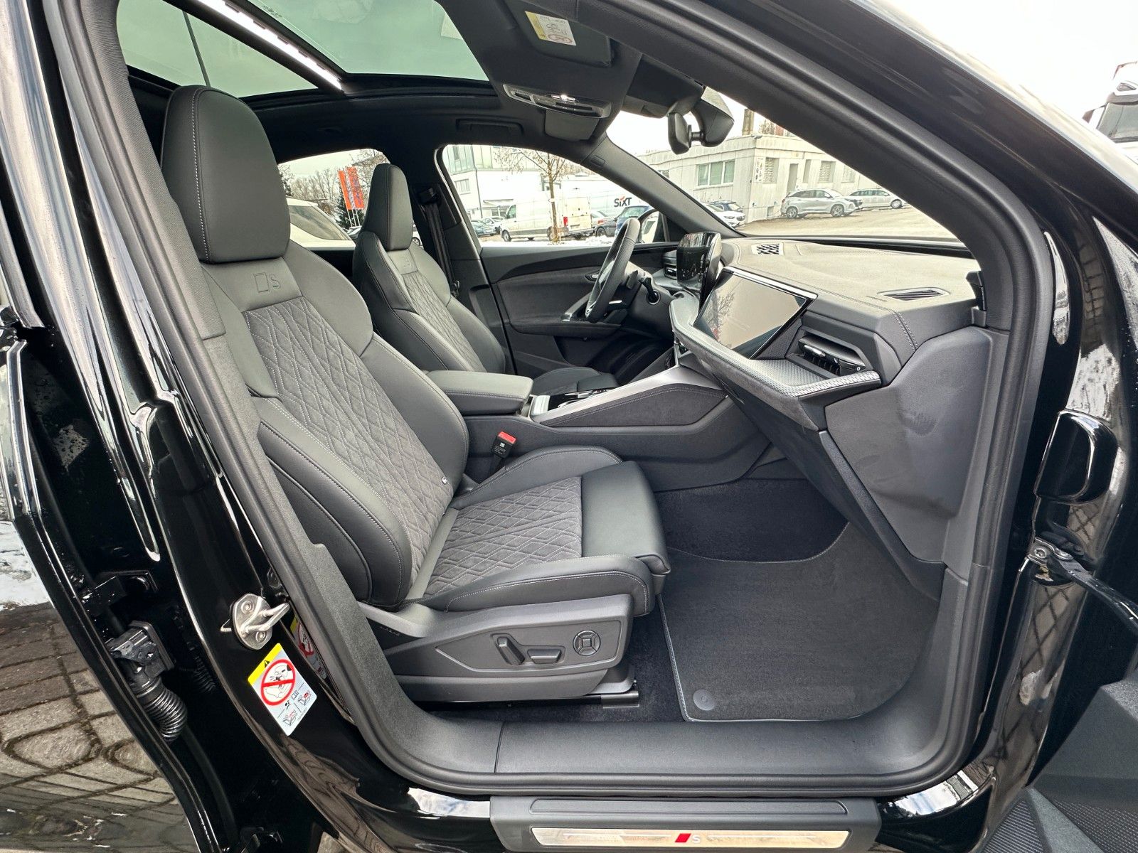 Fahrzeugabbildung Audi Q5 Sportback 2.0TDI quattro S-Line ACC,PANO