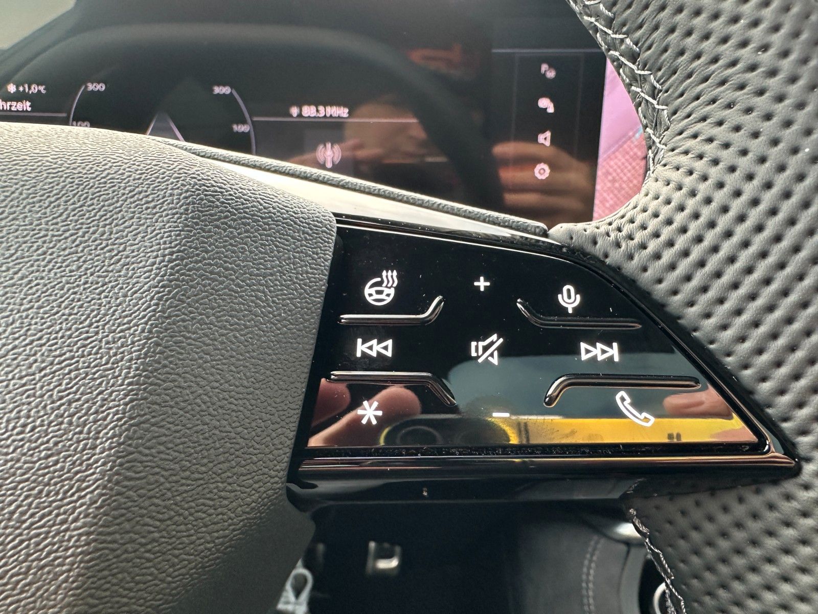 Fahrzeugabbildung Audi Q5 Sportback 2.0TDI quattro S-Line ACC,PANO