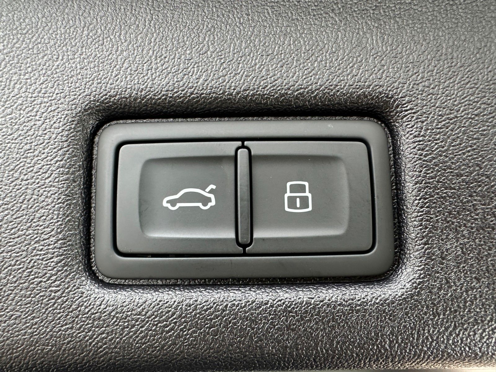 Fahrzeugabbildung Audi Q5 Sportback 2.0TDI quattro S-Line ACC,PANO