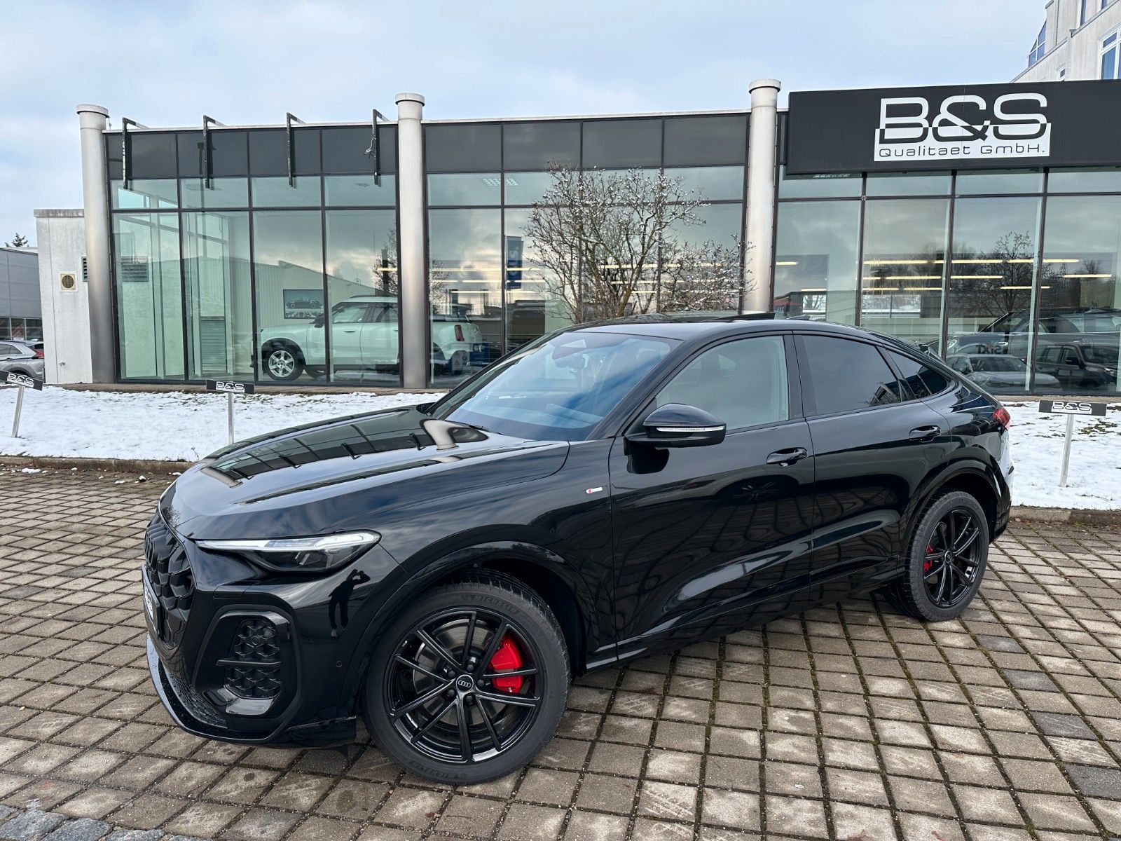 Fahrzeugabbildung Audi Q5 Sportback 2.0TDI quattro S-Line ACC,PANO