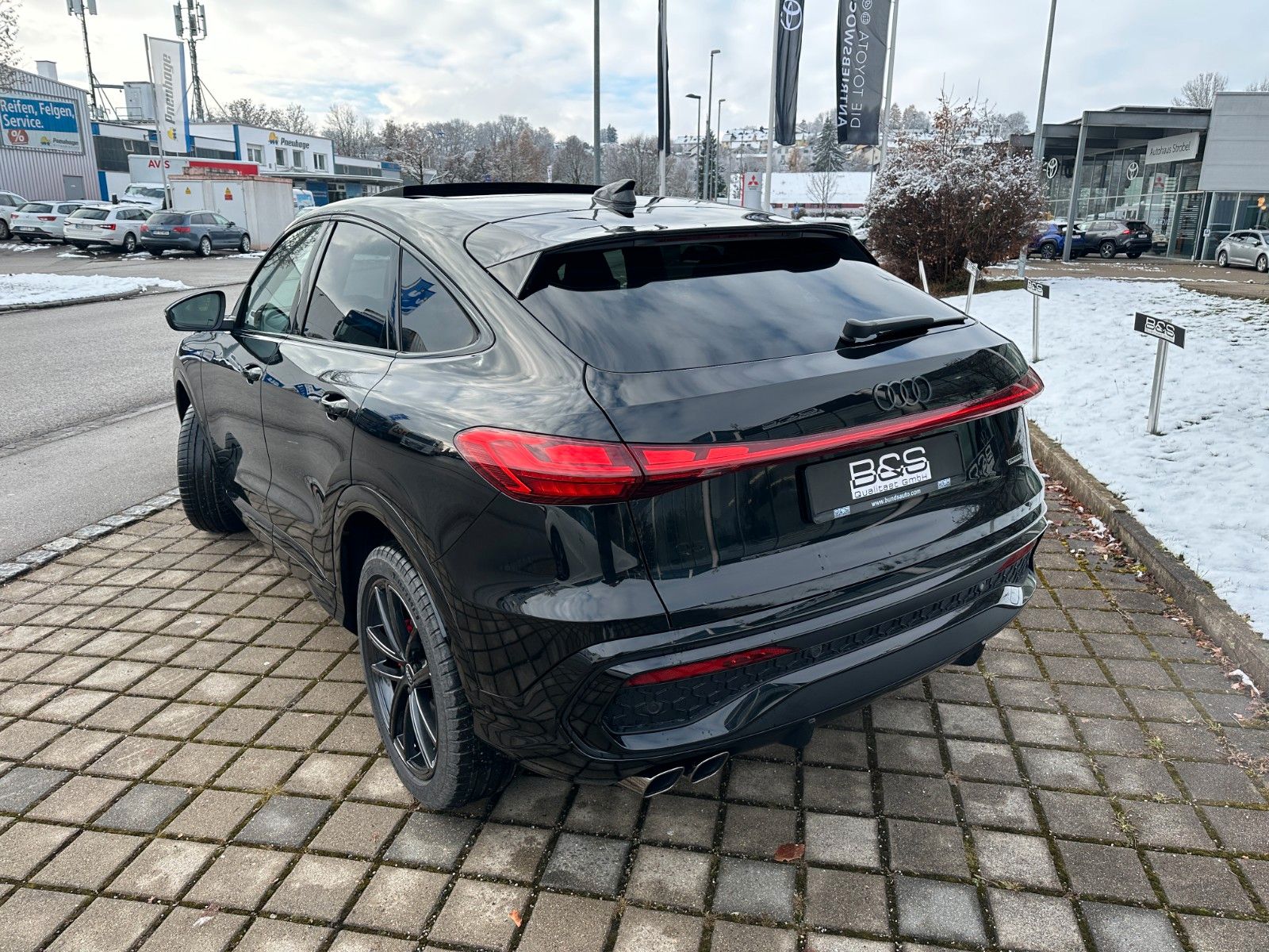 Fahrzeugabbildung Audi Q5 Sportback 2.0TDI quattro S-Line ACC,PANO