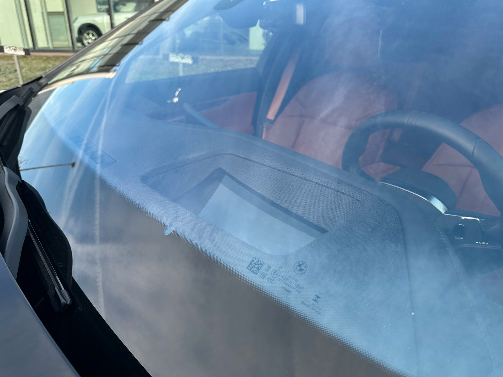 Fahrzeugabbildung BMW 740d xDrive MSport ACC,HUD,SKYL,B&W,SOFTCL,LUFT