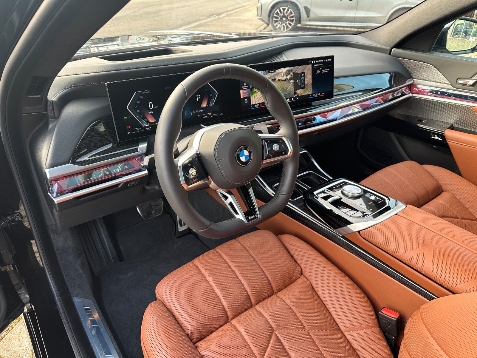 Fahrzeugabbildung BMW 740d xDrive MSport ACC,HUD,SKYL,B&W,SOFTCL,LUFT