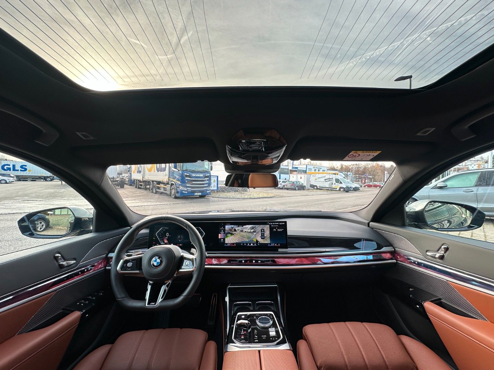 Fahrzeugabbildung BMW 740d xDrive MSport ACC,HUD,SKYL,B&W,SOFTCL,LUFT