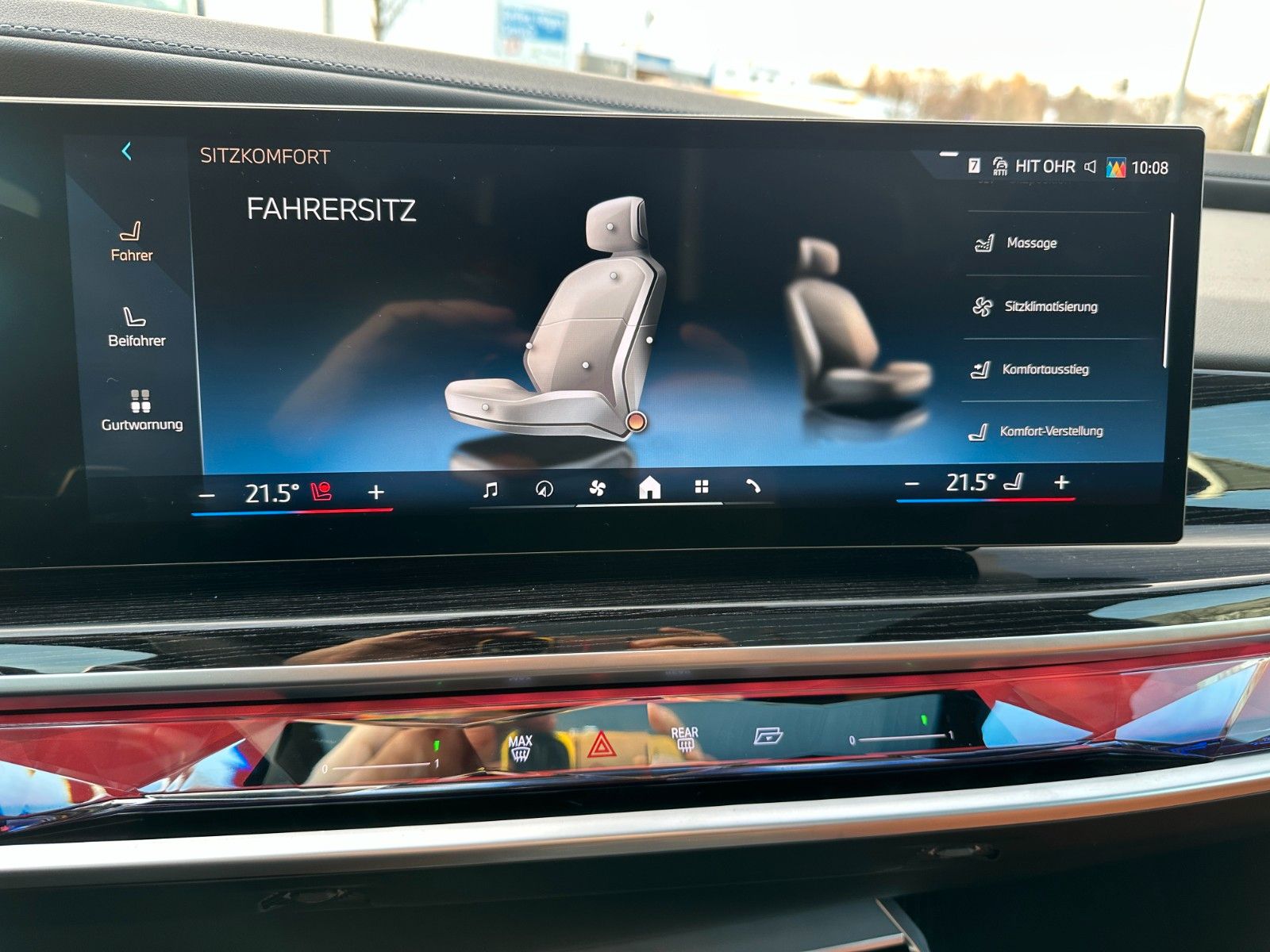 Fahrzeugabbildung BMW 740d xDrive MSport ACC,HUD,SKYL,B&W,SOFTCL,LUFT