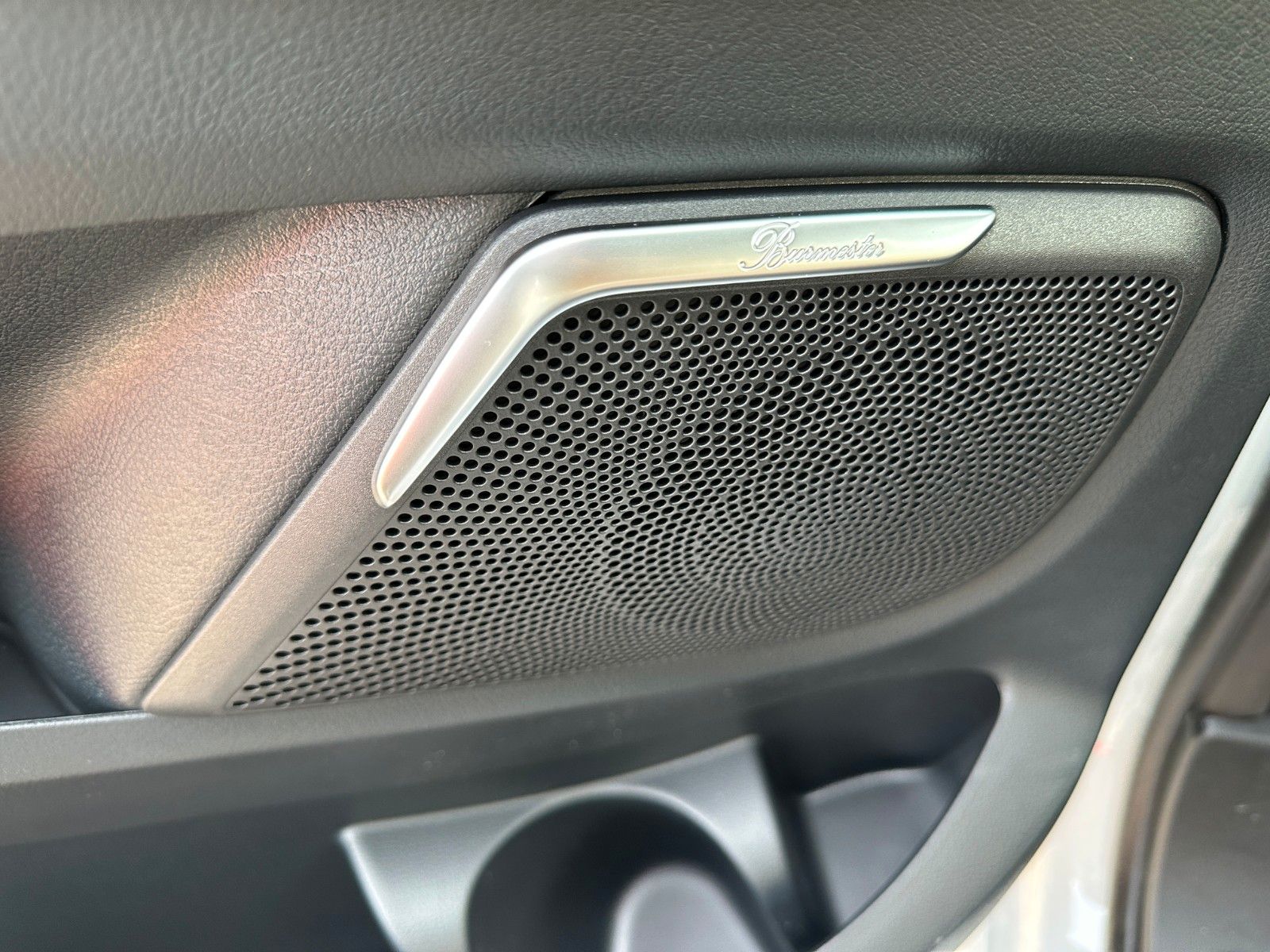 Fahrzeugabbildung Mercedes-Benz V 300 d 4MATIC EXCLUSIVE extralang DISTR,BURM,..