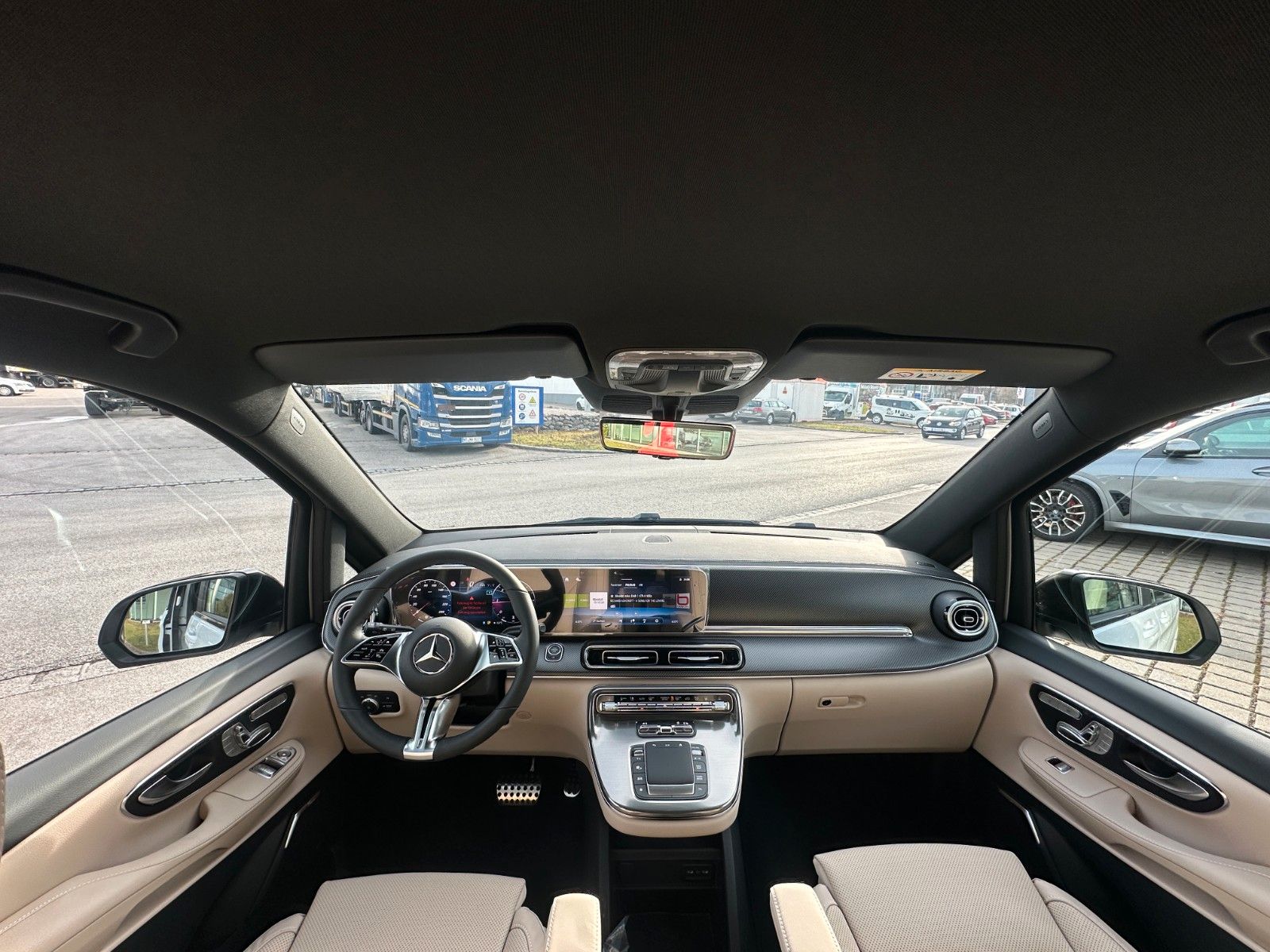 Fahrzeugabbildung Mercedes-Benz V 300 d 4MATIC EXCLUSIVE extralang DISTR,BURM,..