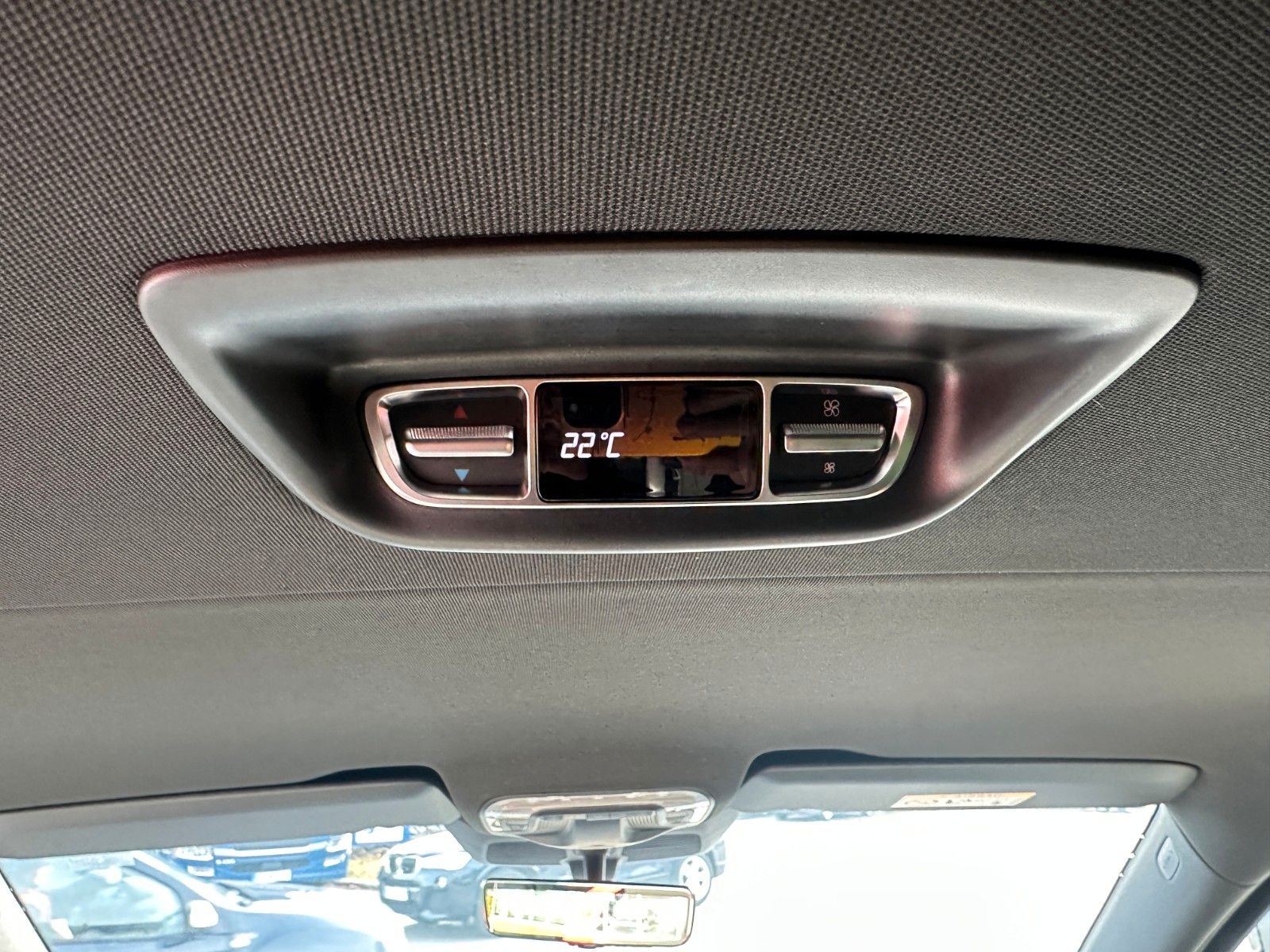 Fahrzeugabbildung Mercedes-Benz V 300 d 4MATIC EXCLUSIVE extralang DISTR,BURM,..