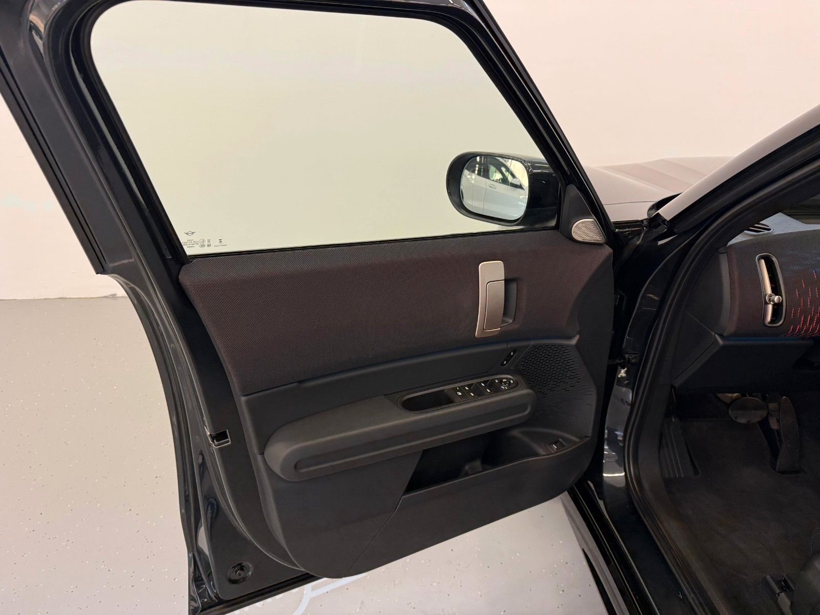 Fahrzeugabbildung MINI Countryman D JCW Trim ACC,HUD,PANO,HARMAN,AHK...