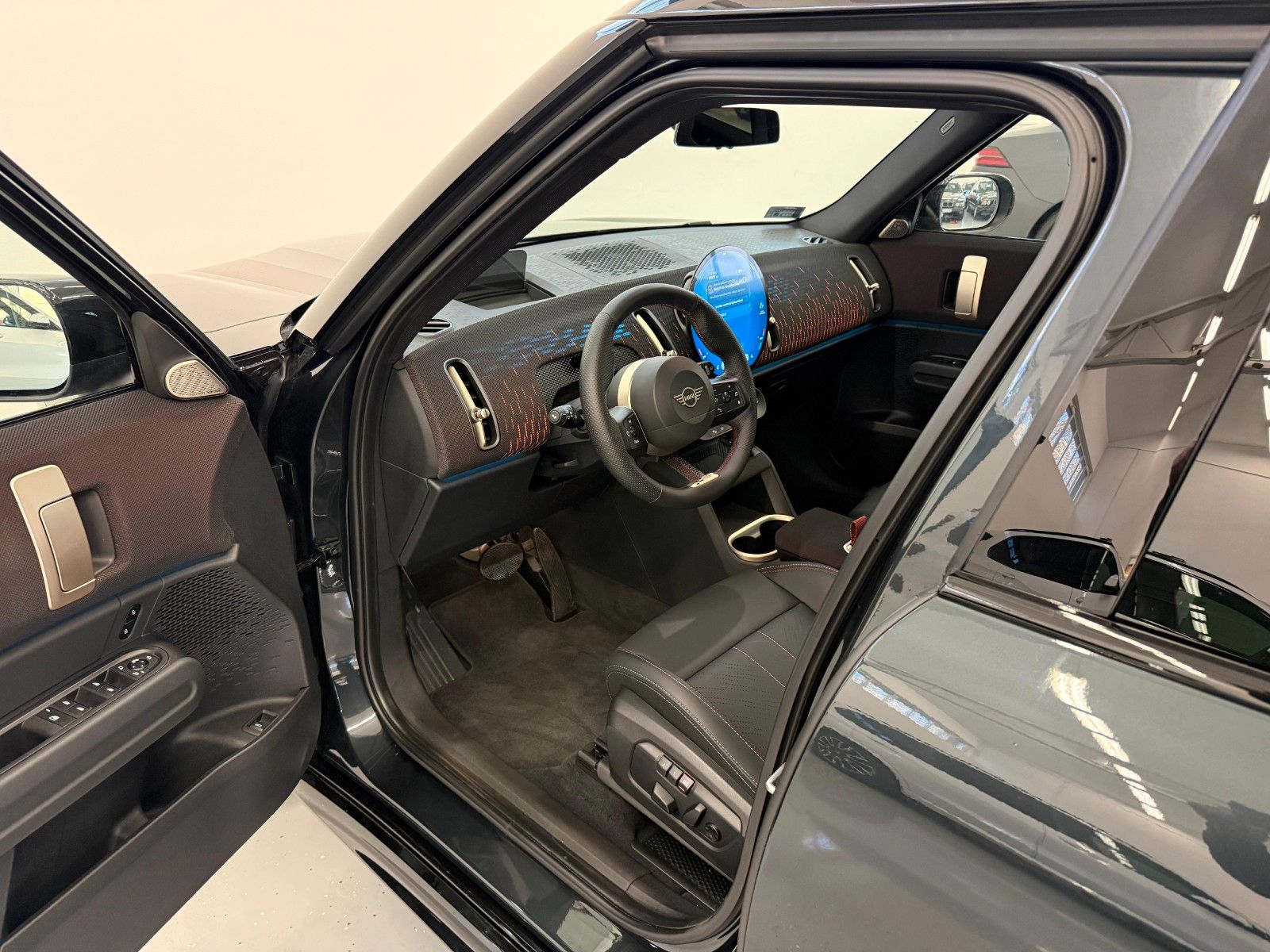 Fahrzeugabbildung MINI Countryman D JCW Trim ACC,HUD,PANO,HARMAN,AHK...