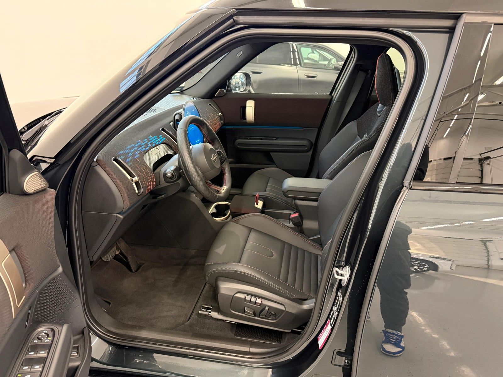 Fahrzeugabbildung MINI Countryman D JCW Trim ACC,HUD,PANO,HARMAN,AHK...