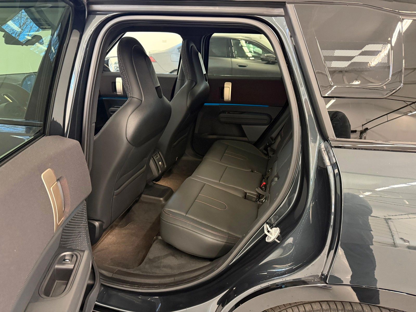 Fahrzeugabbildung MINI Countryman D JCW Trim ACC,HUD,PANO,HARMAN,AHK...