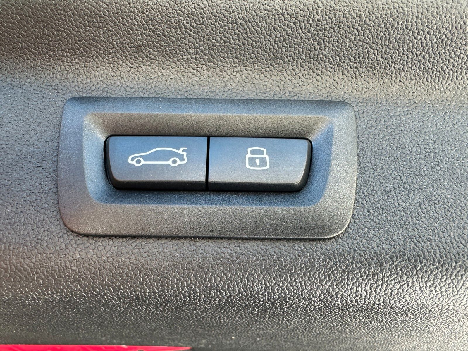 Fahrzeugabbildung MINI Countryman D JCW Trim ACC,HUD,PANO,HARMAN,AHK...