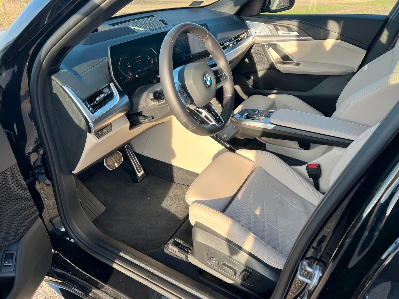 Fahrzeugabbildung BMW X2 20 i sDrive MSport ACC,HUD,PANO,HARMAN,