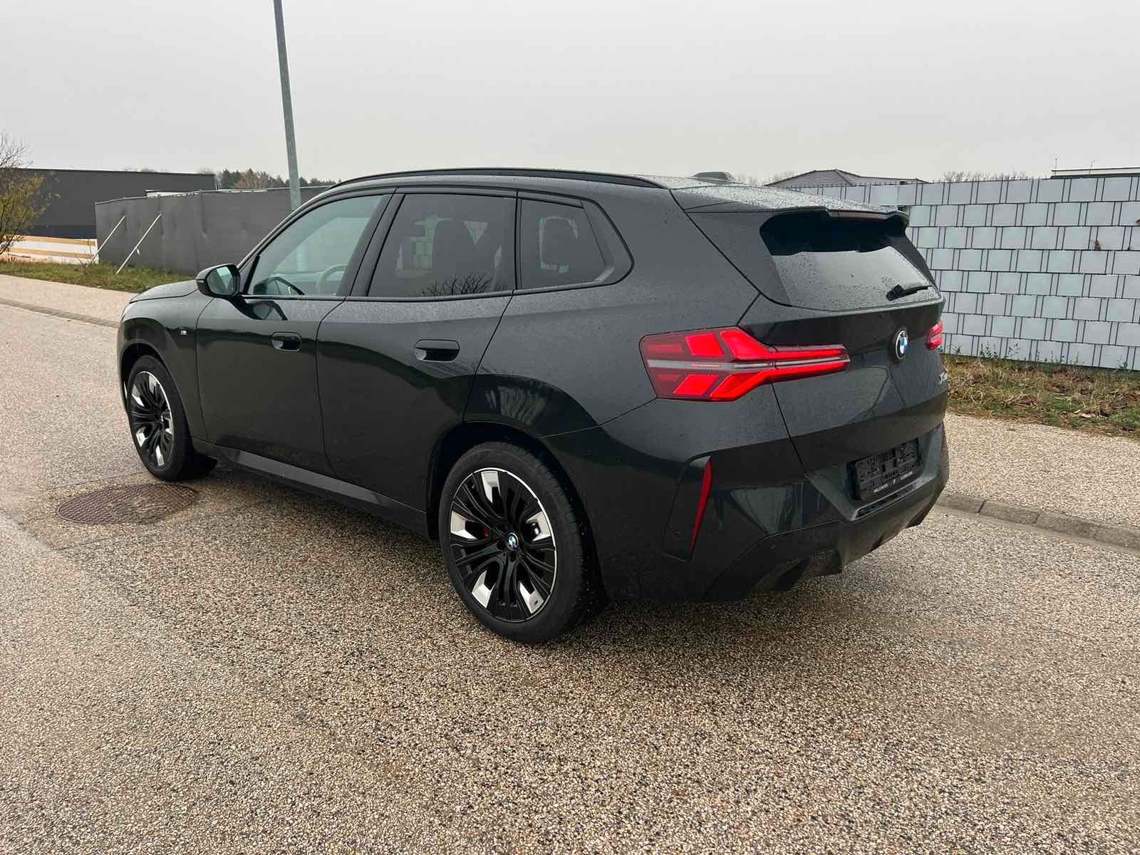 Fahrzeugabbildung BMW X3 20d xDrive MSport ACC,HUD,PANO,HARMAN,360