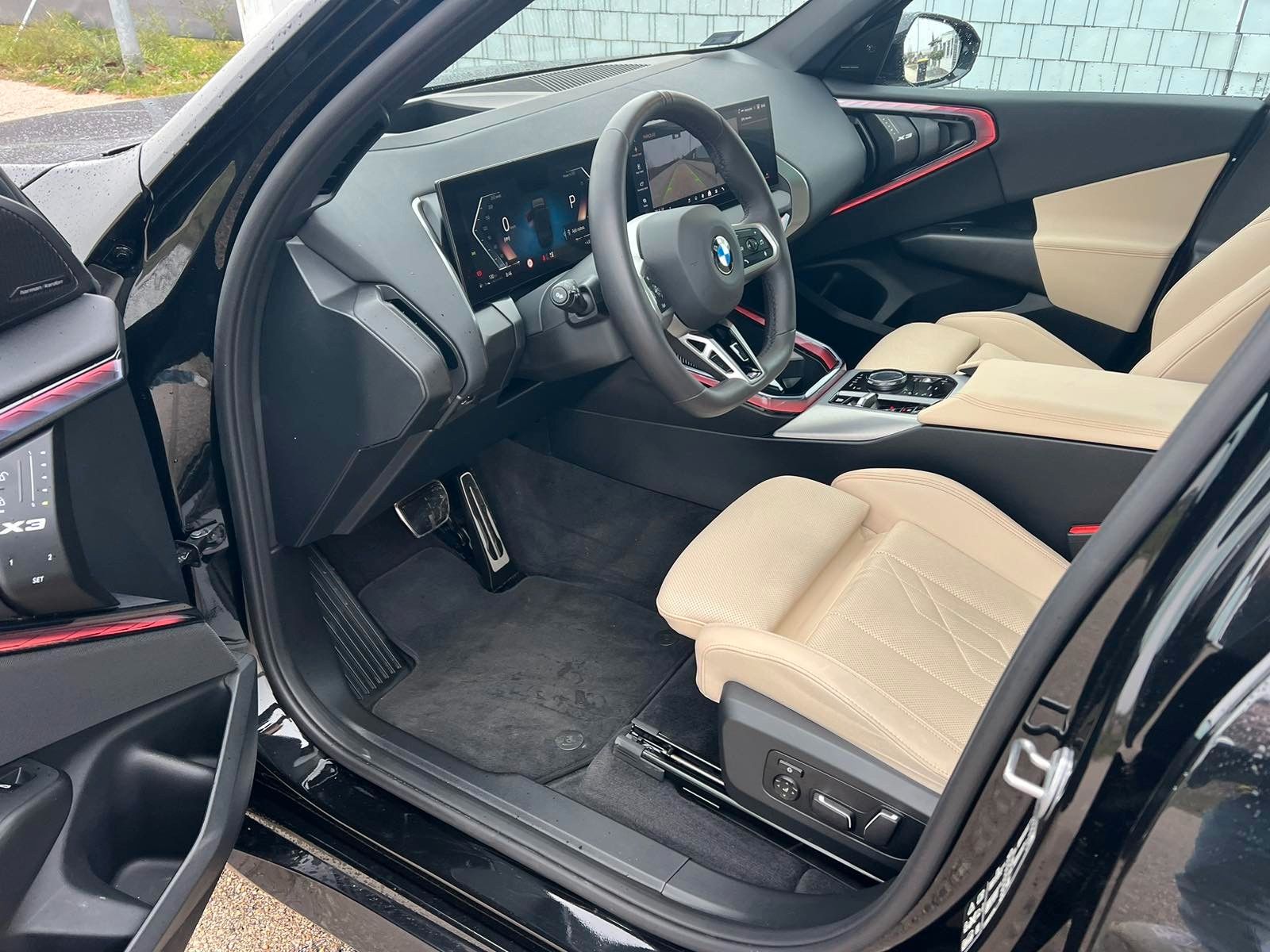 Fahrzeugabbildung BMW X3 20d xDrive MSport ACC,HUD,PANO,HARMAN,360