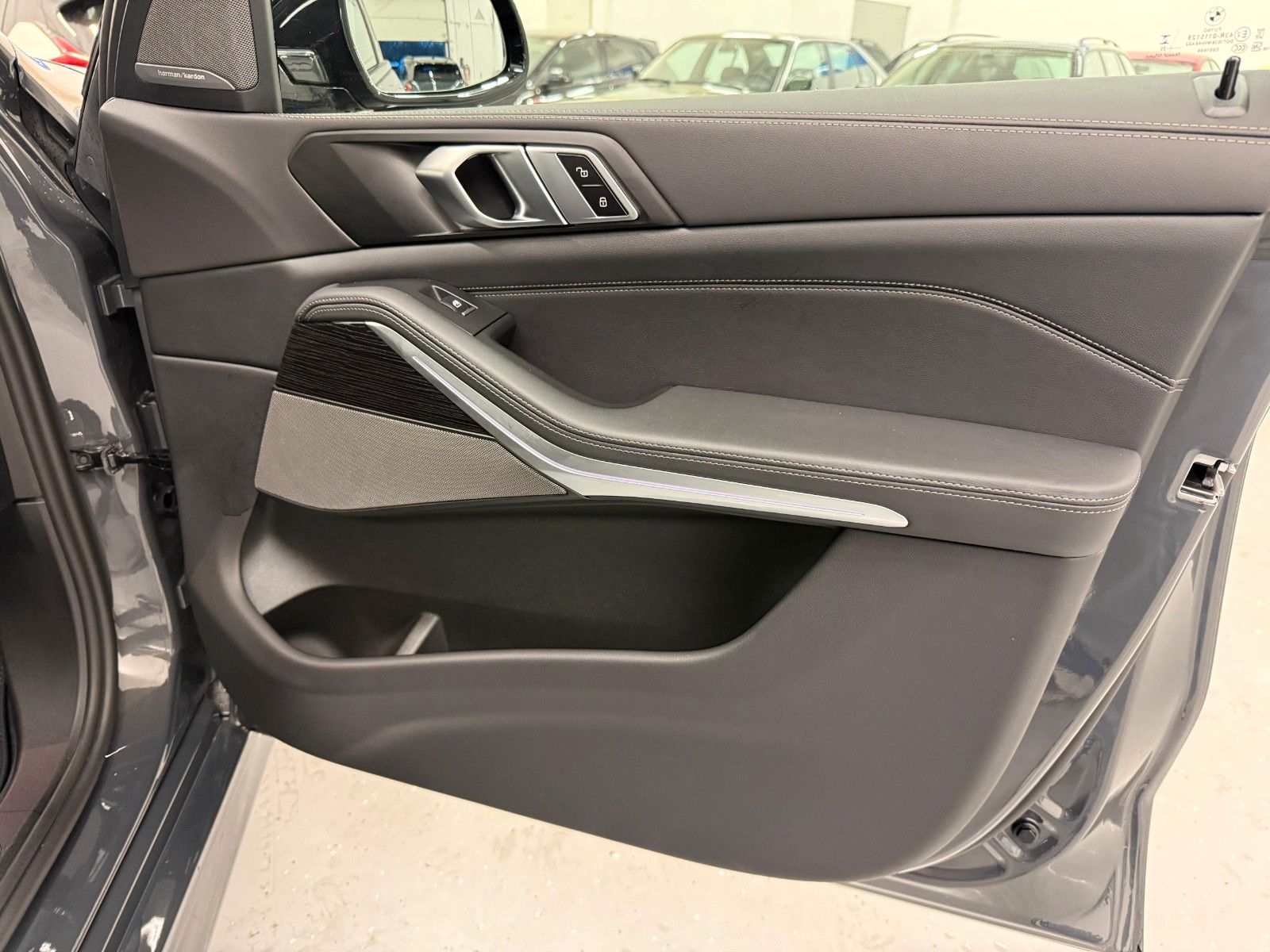 Fahrzeugabbildung BMW X5 50e xDrive MSport ACC,HUD,PANO,HARMAN,LUFT,..