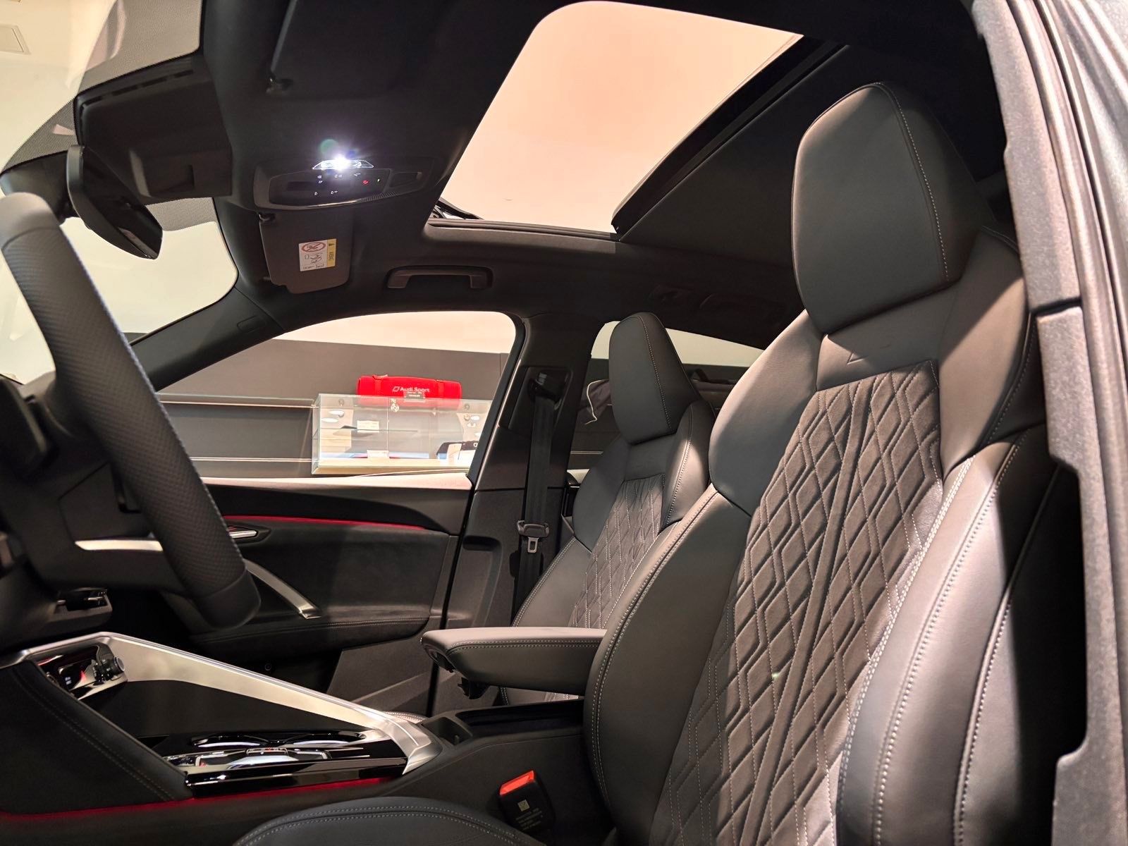 Fahrzeugabbildung Audi Q5 Sportback 2.0 TDI quattro ACC,MATRIX,PANO,Usw