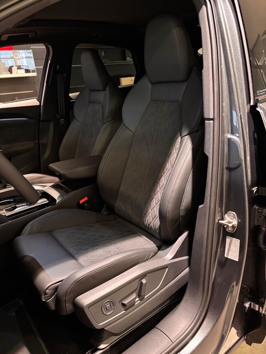 Fahrzeugabbildung Audi Q5 Sportback 2.0 TDI quattro ACC,MATRIX,PANO,Usw