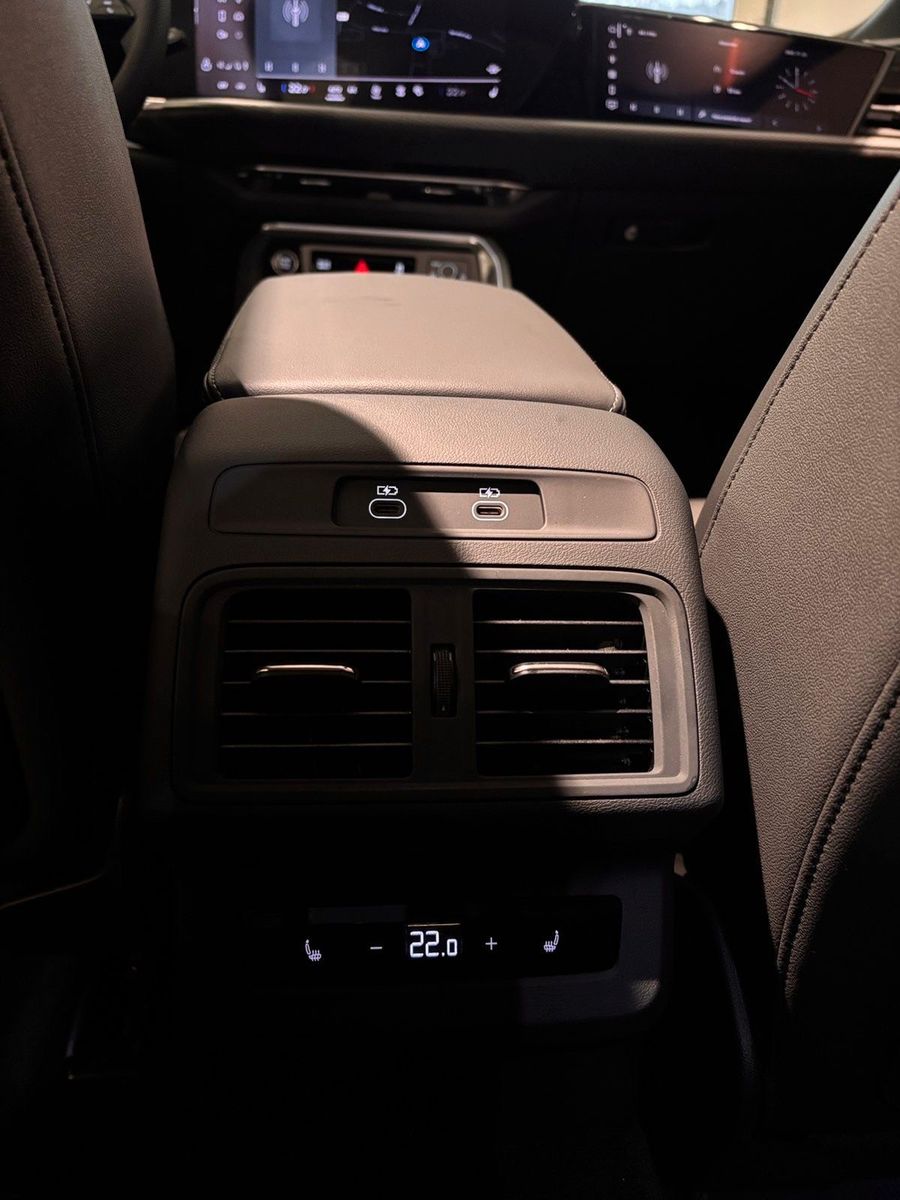 Fahrzeugabbildung Audi Q5 Sportback 2.0 TDI quattro ACC,MATRIX,PANO,Usw