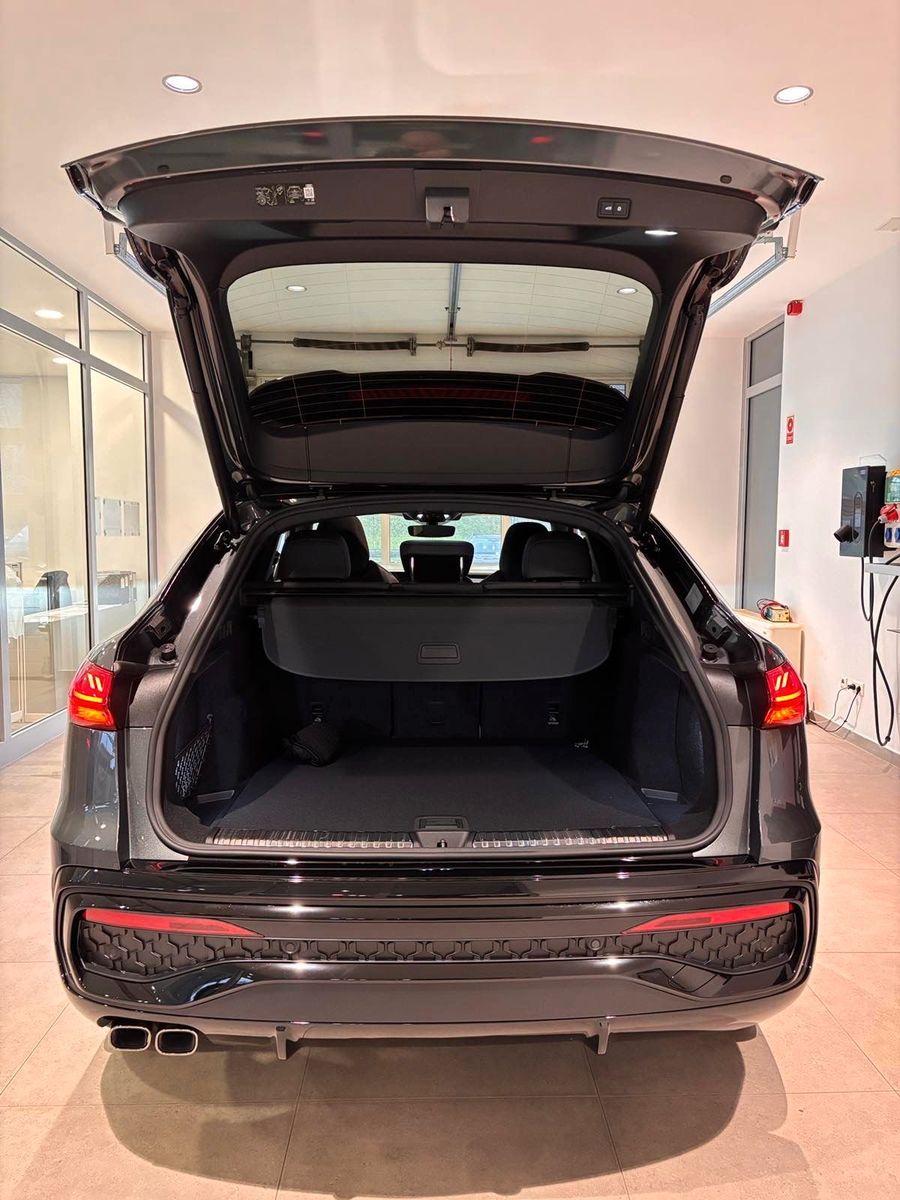 Fahrzeugabbildung Audi Q5 Sportback 2.0 TDI quattro ACC,MATRIX,PANO,Usw