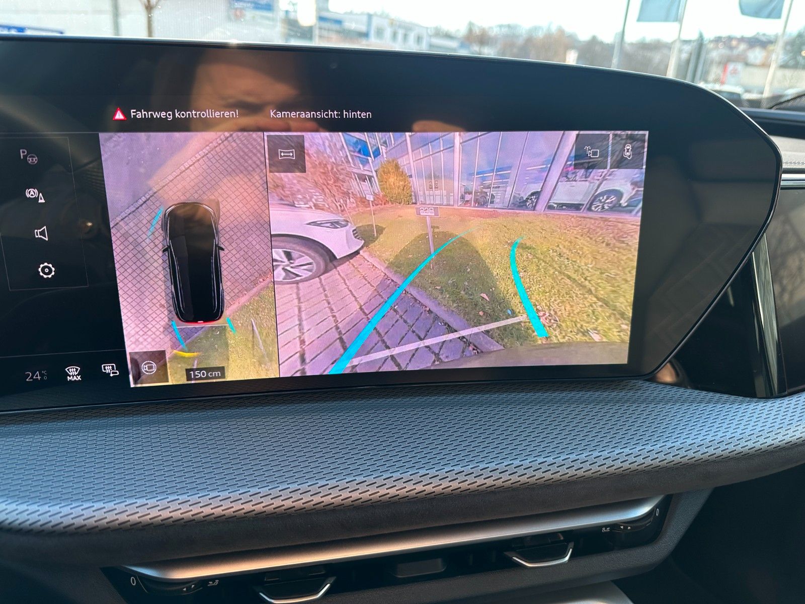 Fahrzeugabbildung Audi Q5 Sportback2.0 TDI quattro S-LINE ACC,PANO,MATR