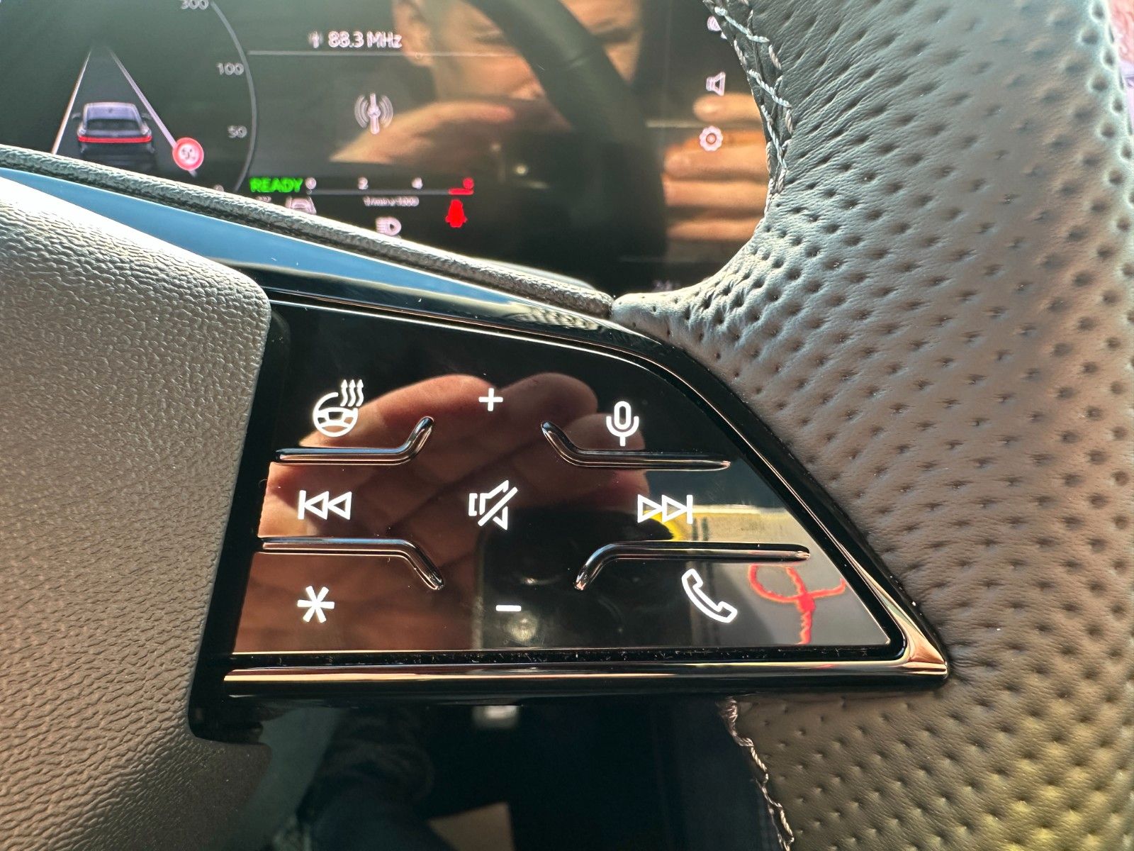 Fahrzeugabbildung Audi Q5 Sportback2.0 TDI quattro S-LINE ACC,PANO,MATR