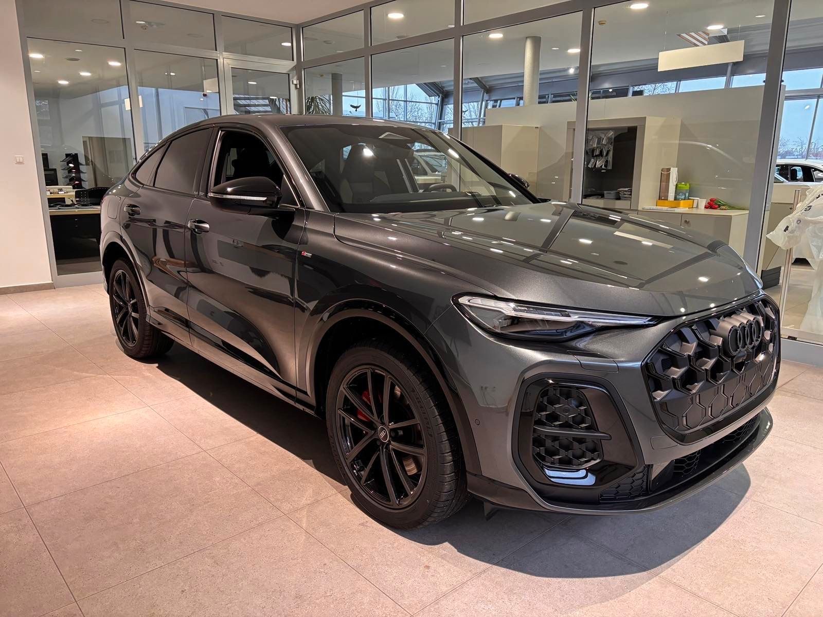 Fahrzeugabbildung Audi Q5 Sportback 2.0 TDI quattro ACC,MATRIX,PANO,Usw