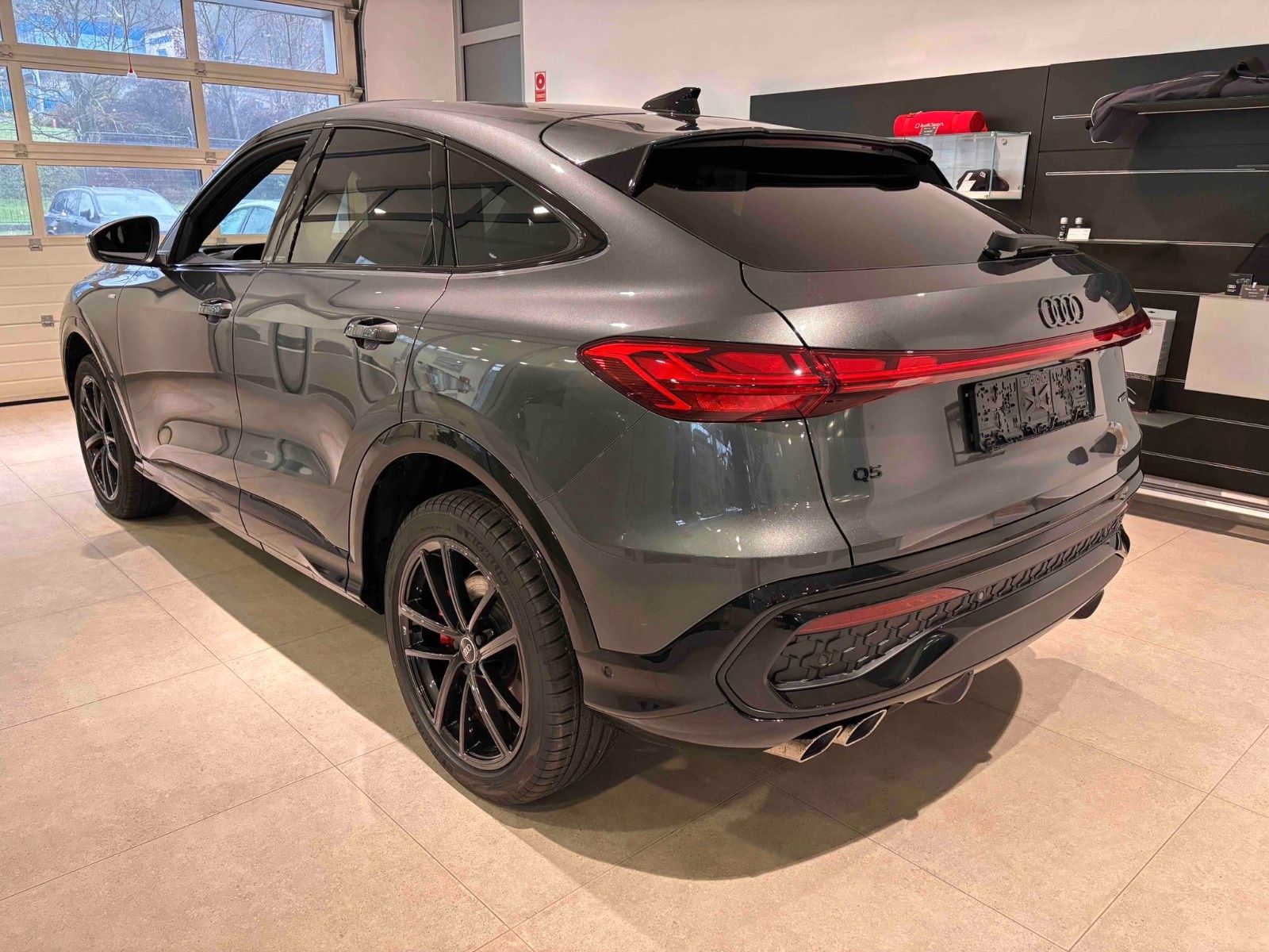 Fahrzeugabbildung Audi Q5 Sportback 2.0 TDI quattro ACC,MATRIX,PANO,Usw