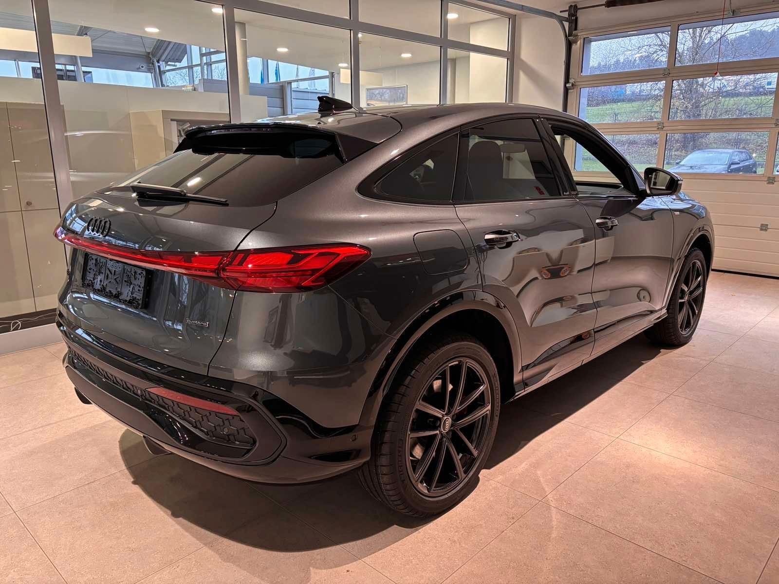 Fahrzeugabbildung Audi Q5 Sportback 2.0 TDI quattro ACC,MATRIX,PANO,Usw