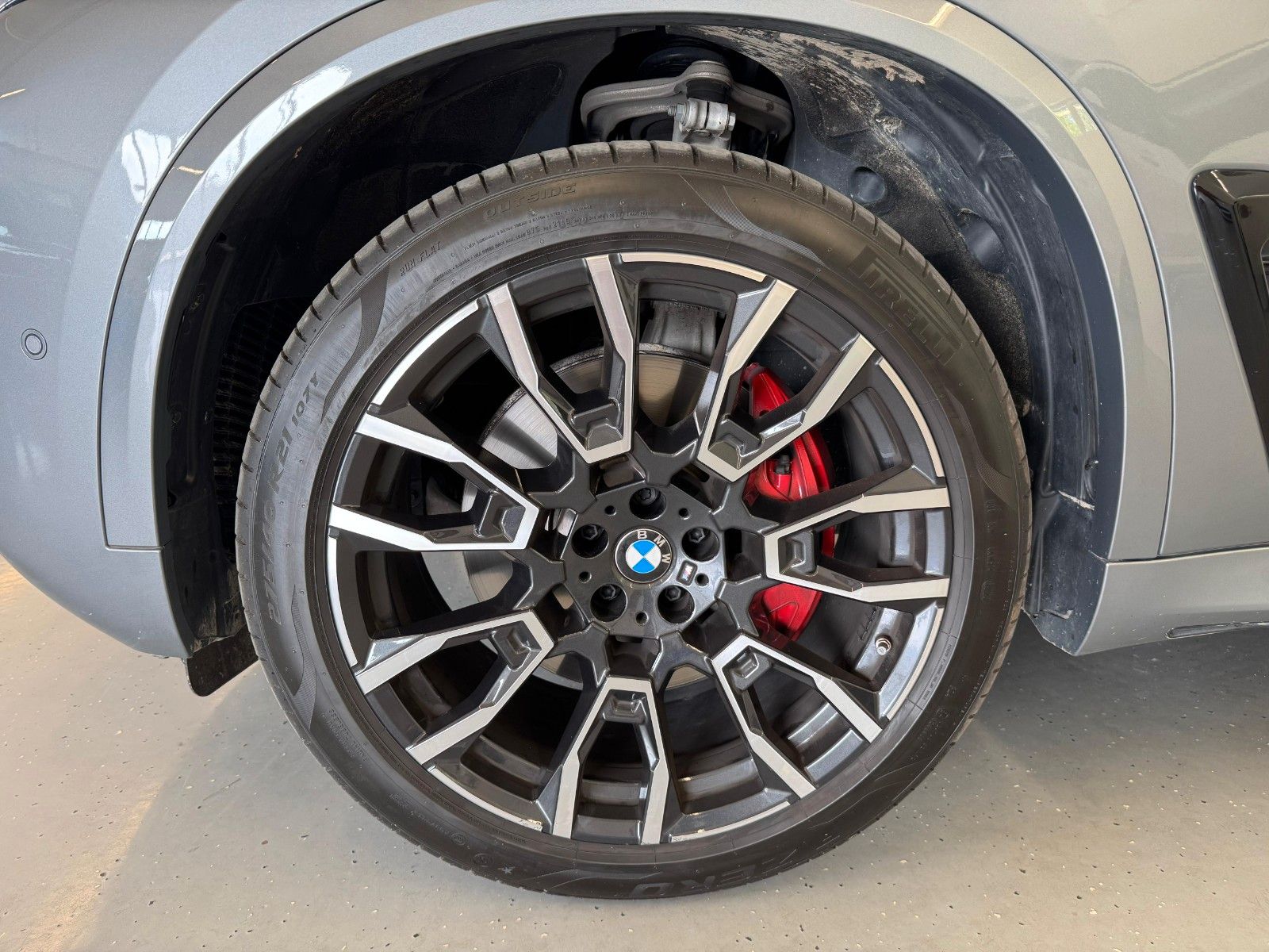 Fahrzeugabbildung BMW X5 30d xDrive MSport ACC,HUD,PANO,HARMAN,LUFT...
