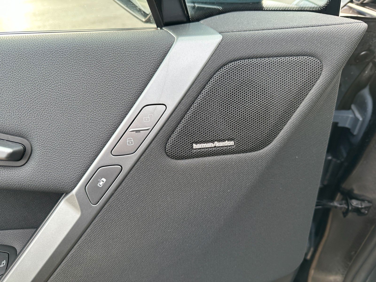 Fahrzeugabbildung BMW iX45 xDrive MSport ACC,HUD,PANO,LED,360,