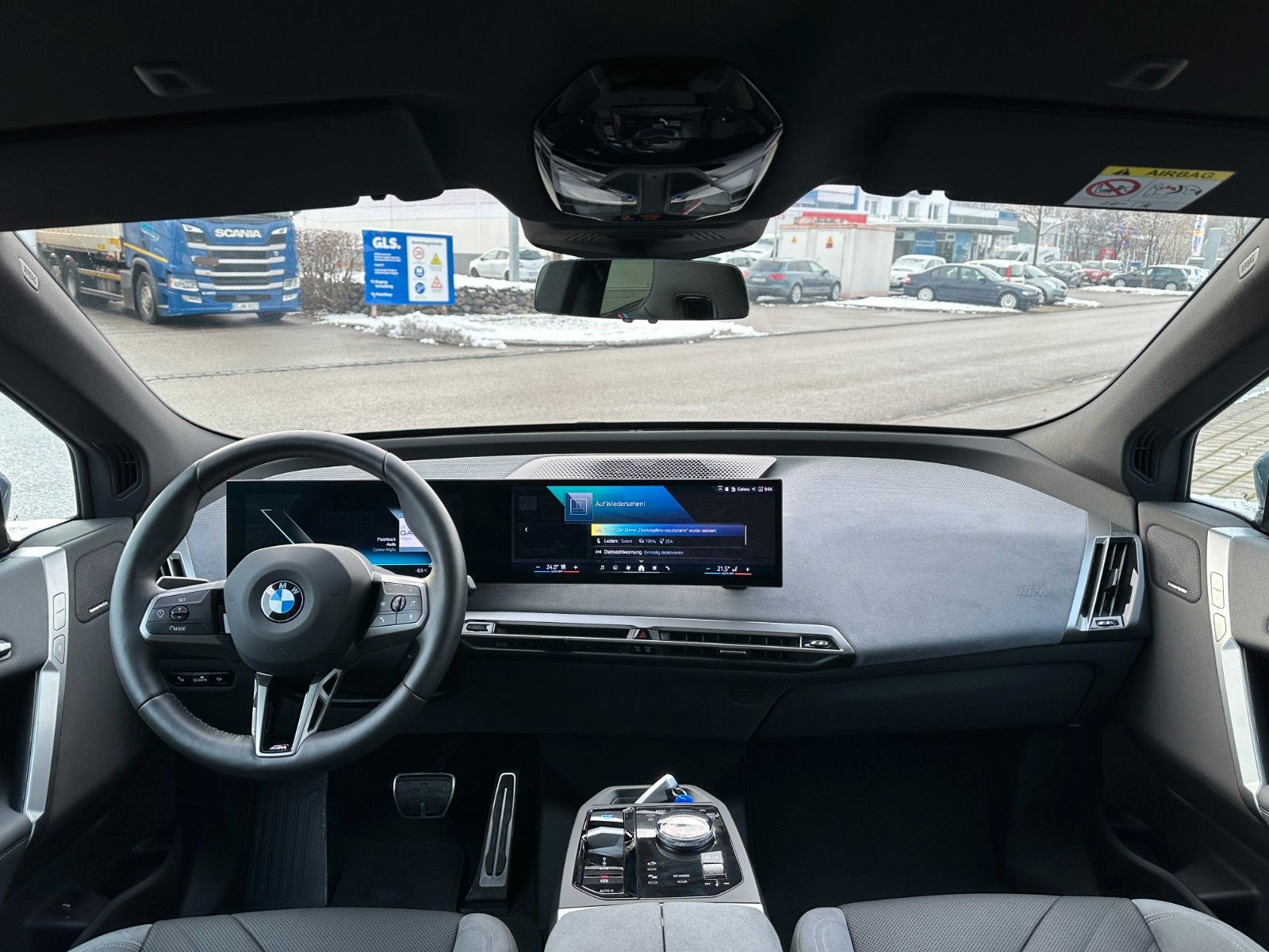Fahrzeugabbildung BMW iX45 xDrive MSport ACC,HUD,PANO,LED,360,